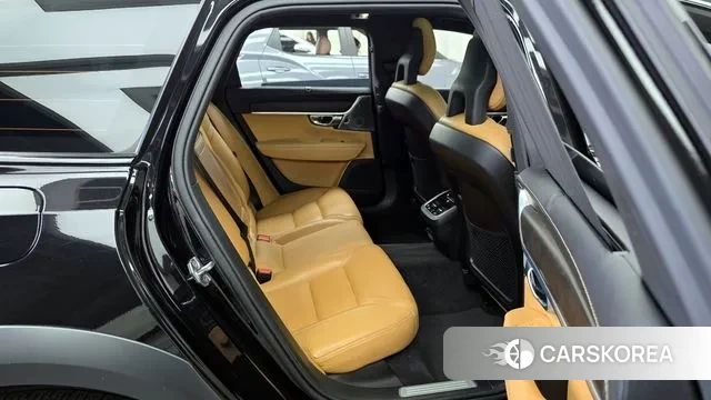 Volvo V90 Cross-Country 2018 Черный из Кореи, фото 3