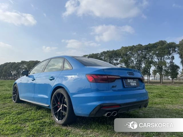 Audi S4 2021 Синий из Китая, фото 3