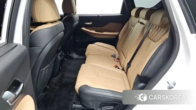 Hyundai The New Santa Fe 2023 Белый из Кореи, фото 3