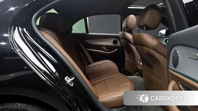 Mercedes-Benz E-Class W213 2021 Черный из Кореи, фото 3