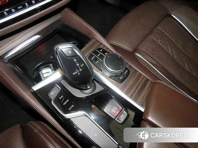 BMW 5 Series (G30) 2018 Серый из Кореи, фото 3