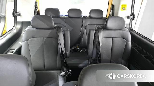 Hyundai Staria 2024 Желтый из Кореи, фото 3
