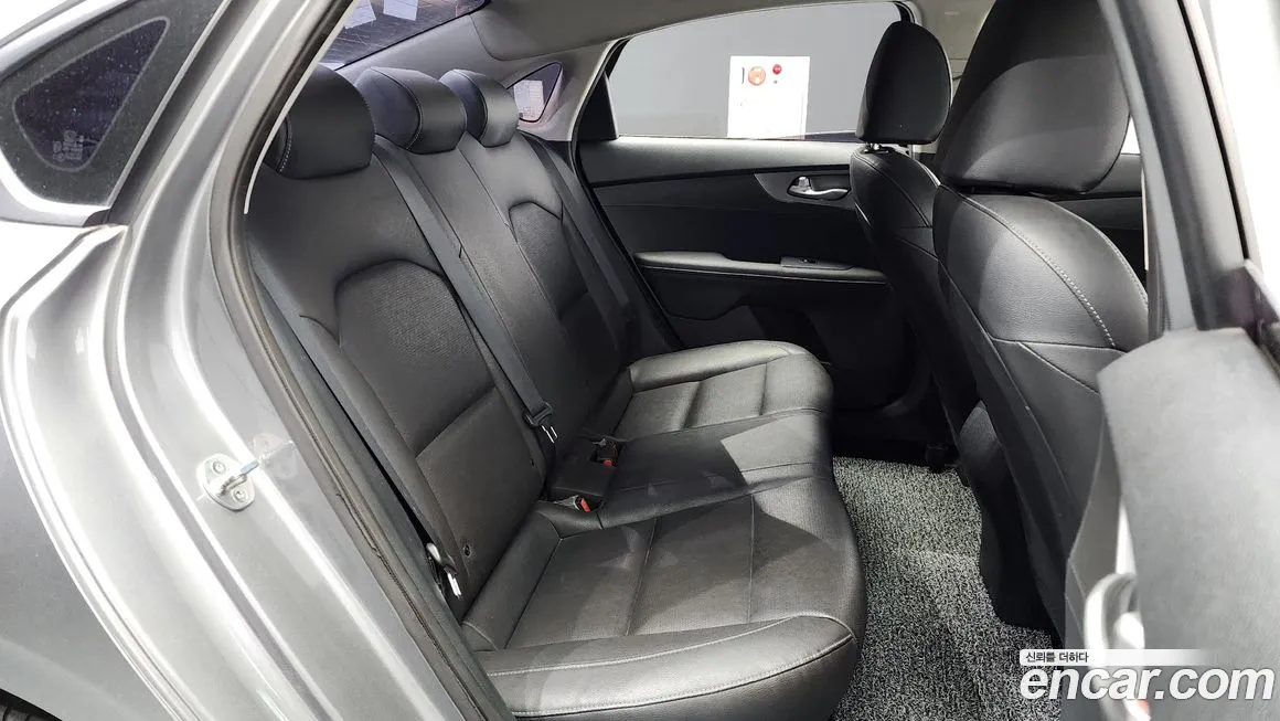 Kia Come New K3 2018 Серебристо-серый из Кореи, фото 3