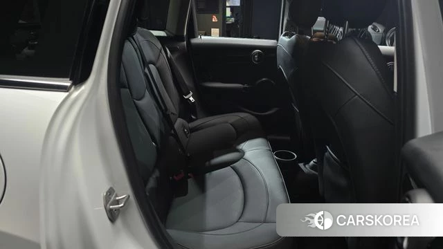 Mini Cooper 2024 Белый из Кореи, фото 3