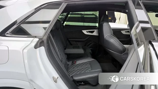 Audi Q8 (4M) 2021 Белый из Кореи, фото 3