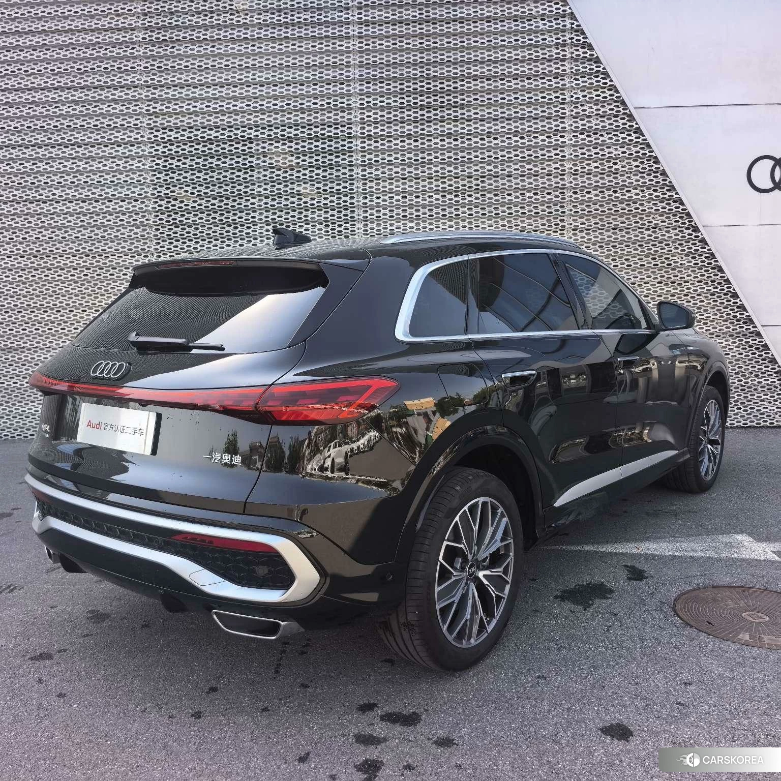 Audi Q5L 2026 Черный из Китая, фото 3