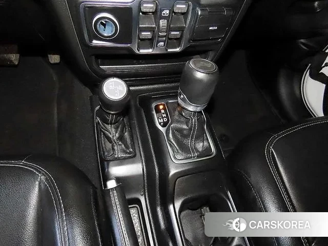 Jeep Wrangler (JL) 2021 Белый из Кореи, фото 3