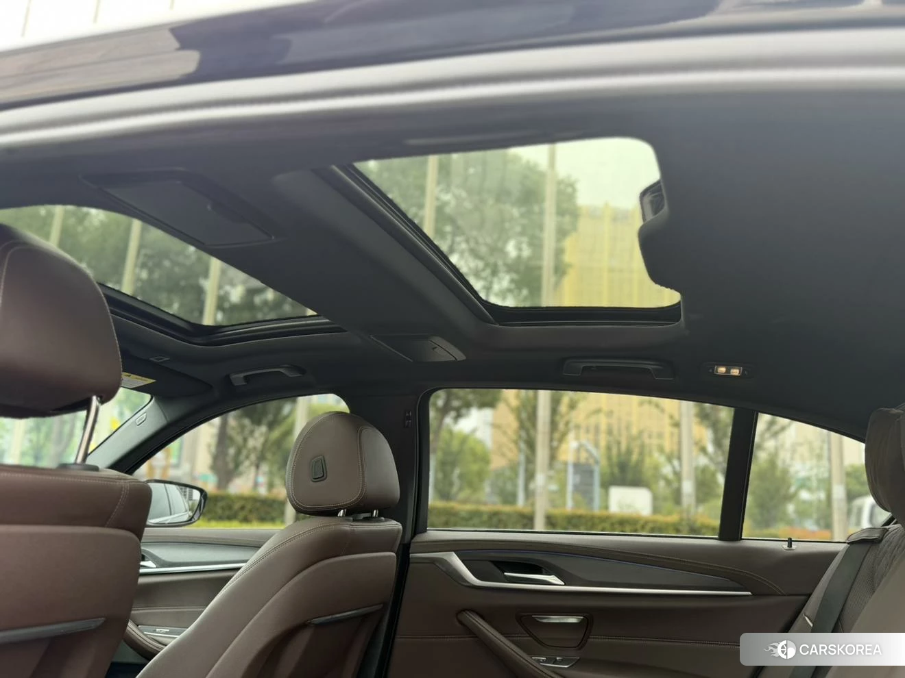 BMW 5 series 2021 Черный из Китая, фото 3