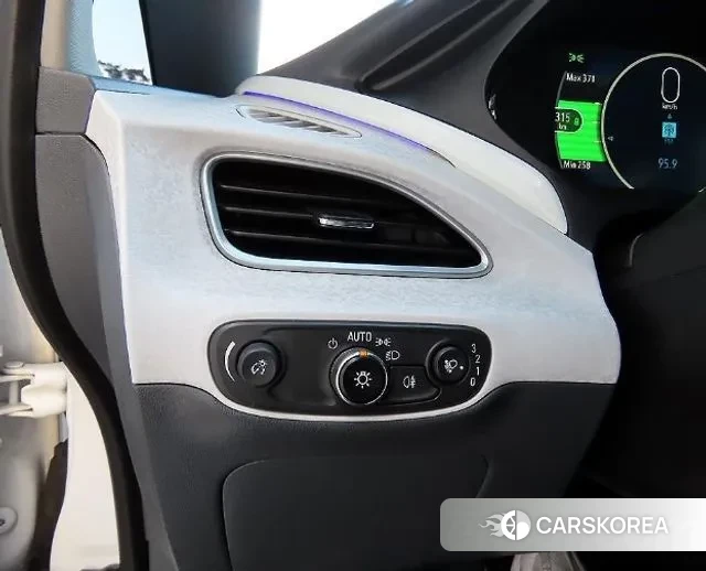 Chevrolet (GM Daewoo) Bolt EV 2019 Белый из Кореи, фото 3