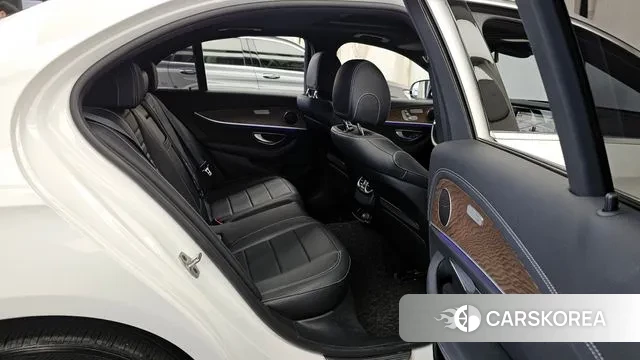 Mercedes-Benz E-Class W213 2020 Белый из Кореи, фото 3