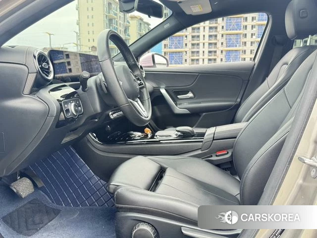 Mercedes-Benz Class A 2021 Серебристо-серый из Китая, фото 3