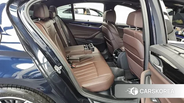 BMW 5 Series (G30) 2023 Черный из Кореи, фото 3