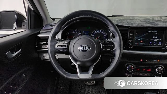 Kia Stonic 2019 Белый из Кореи, фото 3