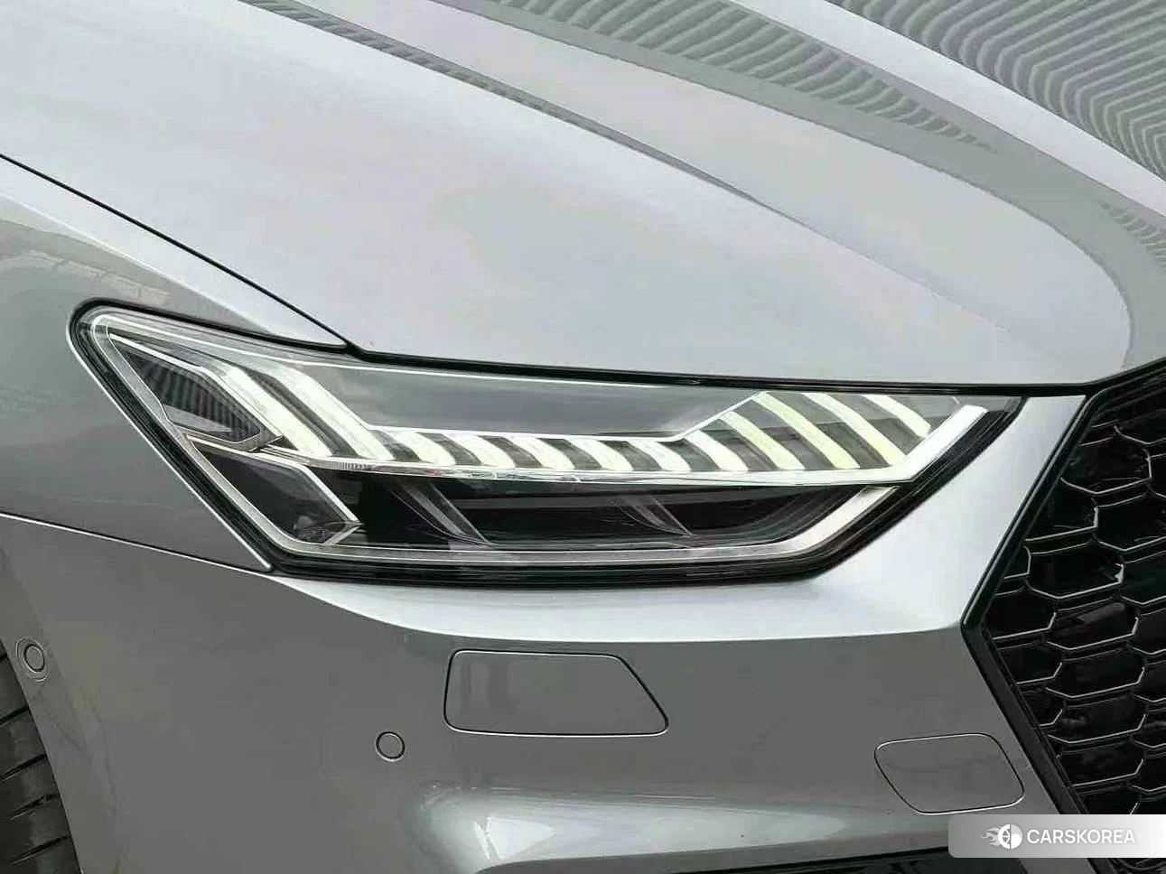 Audi A7L 2023 Серебристо-серый из Китая, фото 3