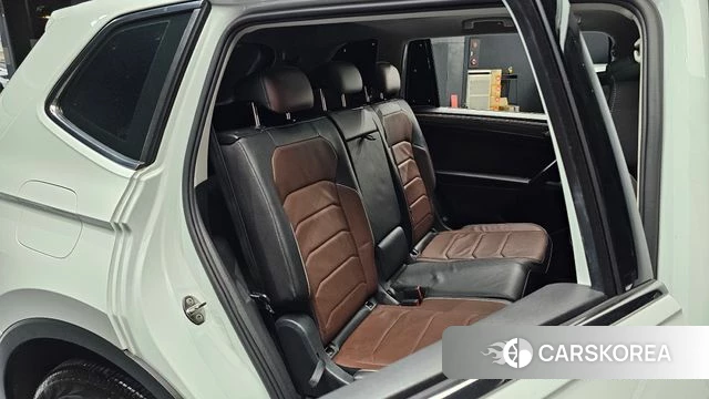 Volkswagen Tiguan Allspace 2022 Белый из Кореи, фото 3