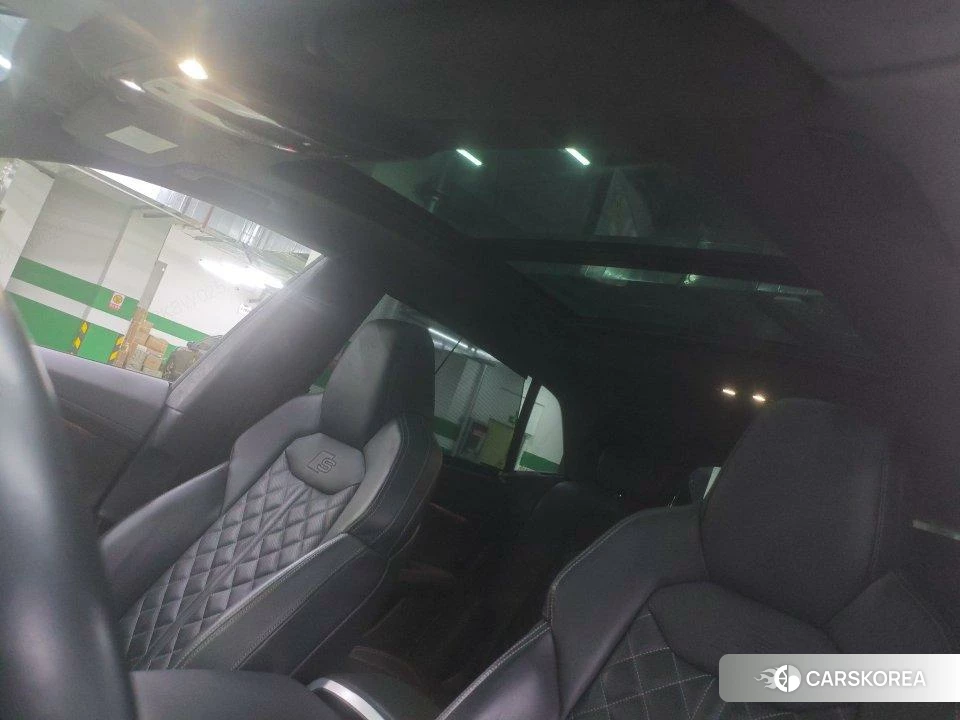 Audi Q8 2021 Черный из Китая, фото 3