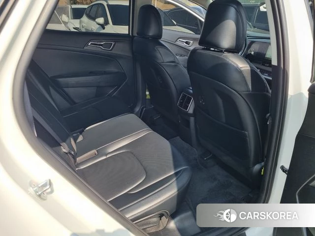 Kia Sportage 5th Generation 2023 Белый из Кореи, фото 3