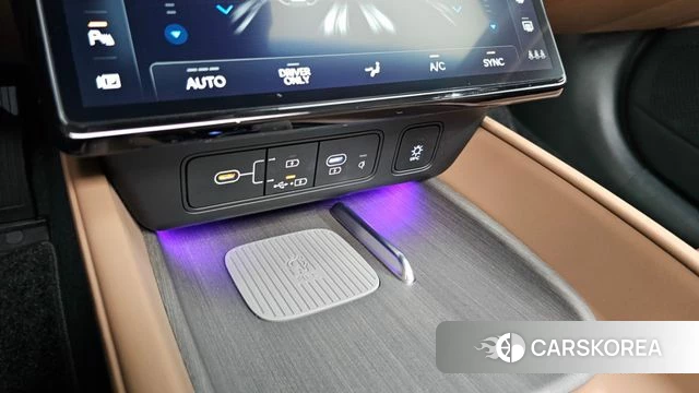 Hyundai Grandeur Hybrid (GN7) 2025 Светло-серебряный цвет из Кореи, фото 3