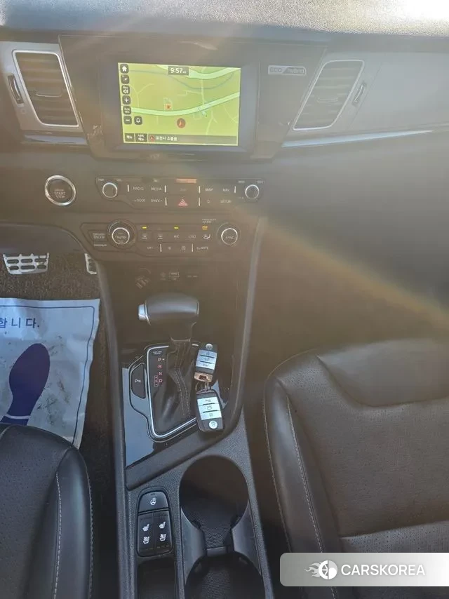 Kia Niro 2018 Белый из Кореи, фото 3