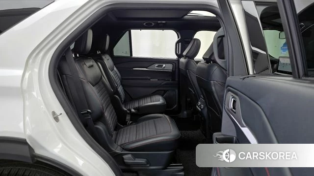 Ford Explorer 6th Generation 2025 Белый из Кореи, фото 3