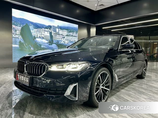 BMW 5 series 2021 Черный из Китая, фото 3
