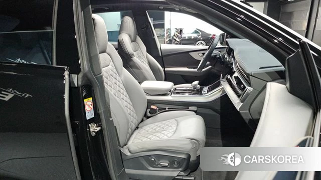 Audi Q8 (4M) 2022 Черный из Кореи, фото 3