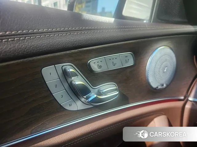 Mercedes-Benz E-Class W213 2018 Белый из Кореи, фото 3