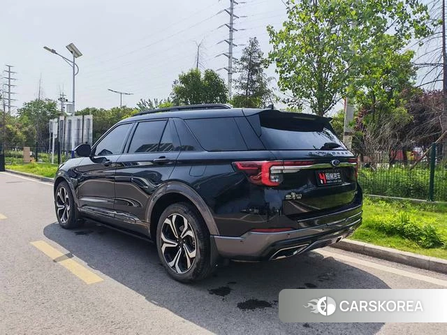 Ford Explorer 2022 Черный из Китая, фото 3