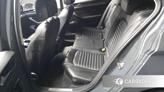 Volkswagen Passat GT (B8) 2018 Серый из Кореи, фото 3