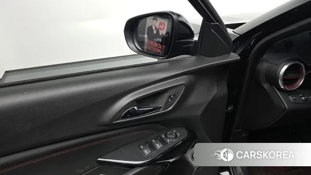 Chevrolet (GM Daewoo) Trax Crossover 2023 Черный из Кореи, фото 3