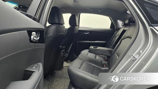 Kia The New K3 2nd generation 2022 Серый из Кореи, фото 3