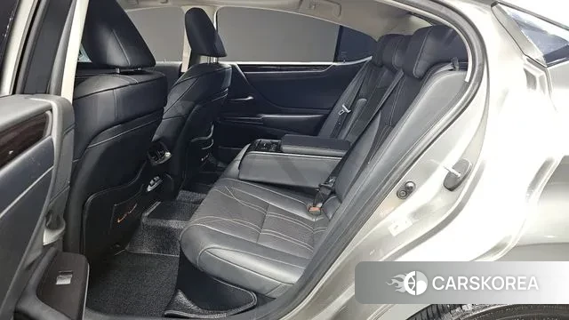 Lexus ES300h 7th generation 2019 Серый из Кореи, фото 3