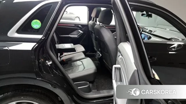 Audi Q3 (F3) 2020 Черный из Кореи, фото 3