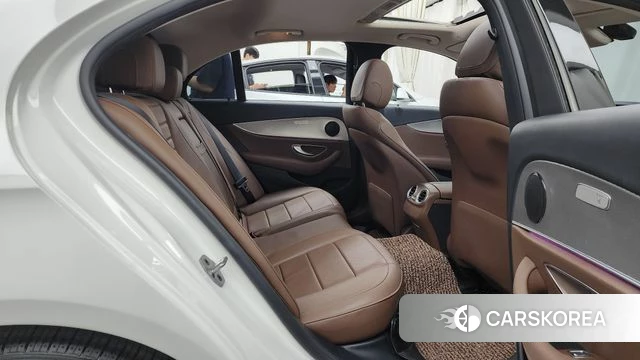 Mercedes-Benz E-Class W213 2019 Белый из Кореи, фото 3