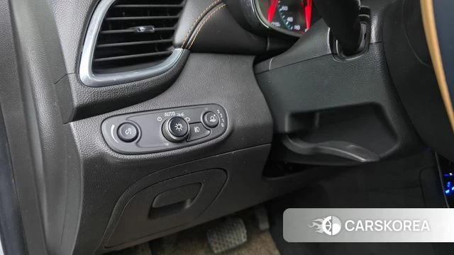 Chevrolet (GM Daewoo) The New Trax 2019 Белый из Кореи, фото 3