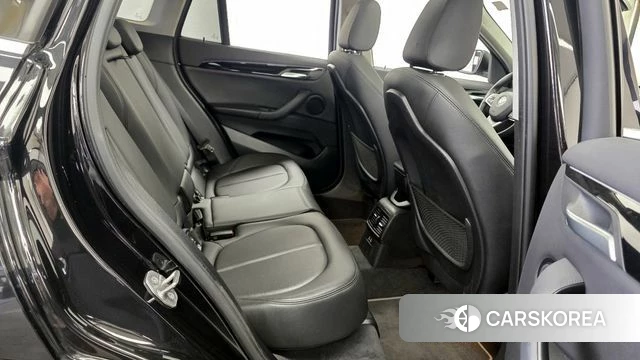 BMW X1 (F48) 2022 Черный из Кореи, фото 3