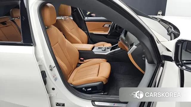 BMW 3 Series (G20) 2023 Белый из Кореи, фото 3