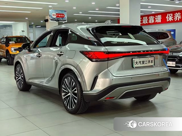 Lexus RX PHEV 2023 Шампань из Китая, фото 3