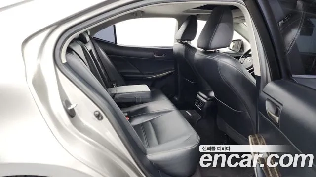 Lexus New IS300 id 2912714 из Кореи 3