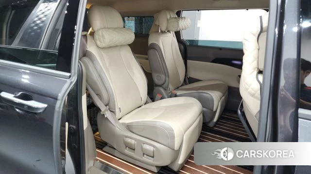 Kia Carnival 4th generation 2023 Серый из Кореи, фото 3