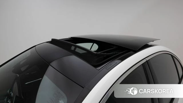 Mercedes-Benz C-Class W206 2026 Белый из Кореи, фото 3