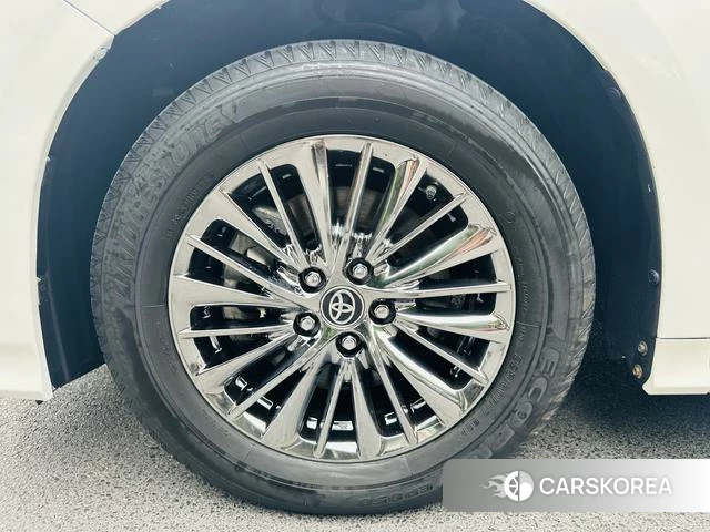 Toyota Elfa 2023 Белый из Китая, фото 3