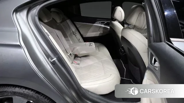 Genesis The New G70 2023 Серый из Кореи, фото 3