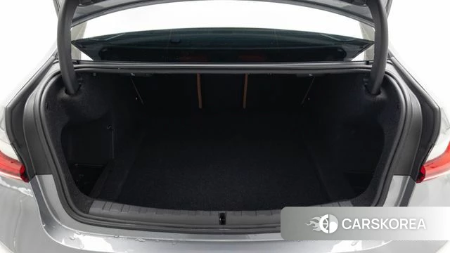 BMW 3 Series (G20) 2025 Серебристо-серый из Кореи, фото 3