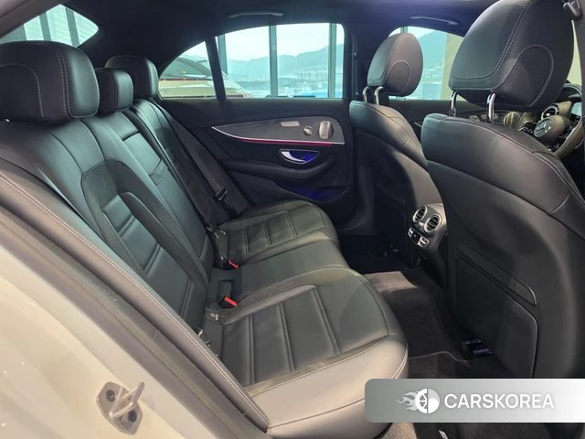 Mercedes-Benz E-Class W213 2023 Белый из Кореи, фото 3