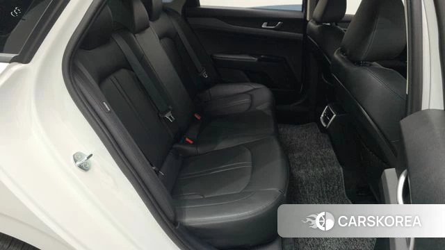 Kia K5 3rd generation 2023 Белый из Кореи, фото 3