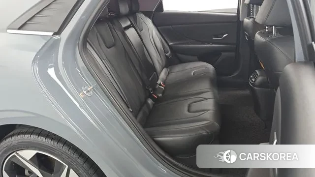 Hyundai Avante (CN7) 2020 Серебристо-серый из Кореи, фото 3