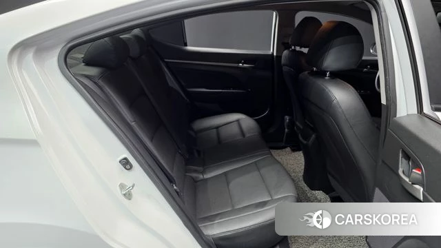 Hyundai Avante AD 2018 Белый из Кореи, фото 3