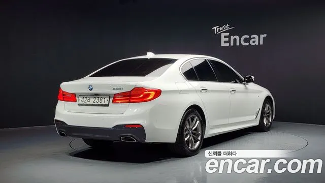BMW 5 Series (G30) 2018 Белый из Кореи, фото 3
