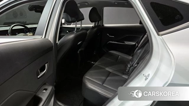 Hyundai Kona Hybrid (SX2) 2023 Белый из Кореи, фото 3